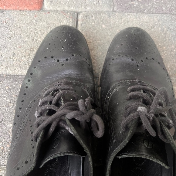 Cole Haan Black Leather Men's Oxfords with Tan Sole - Picture 7 of 9